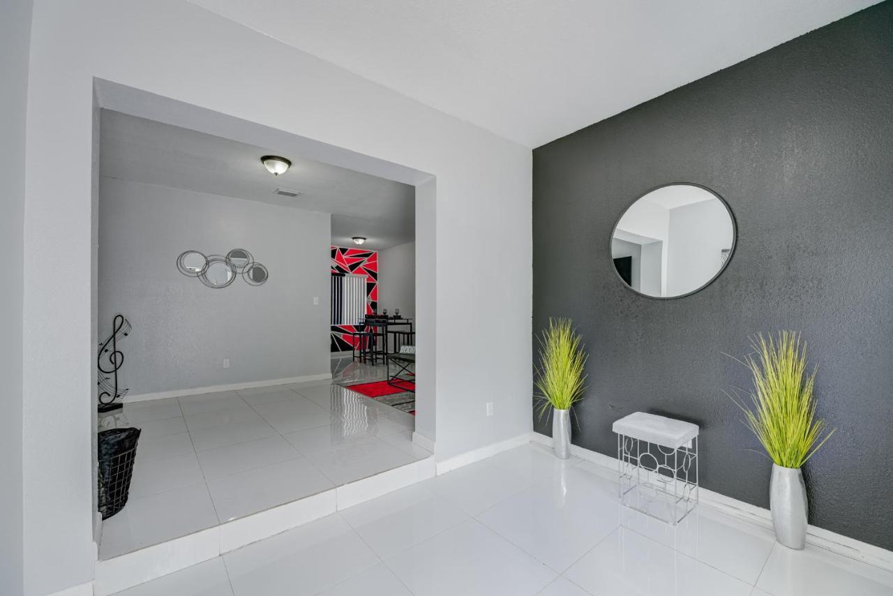 Deco Drive Miami • Near Hard Rock Stadium • South Beach • Wynwood 외부 사진