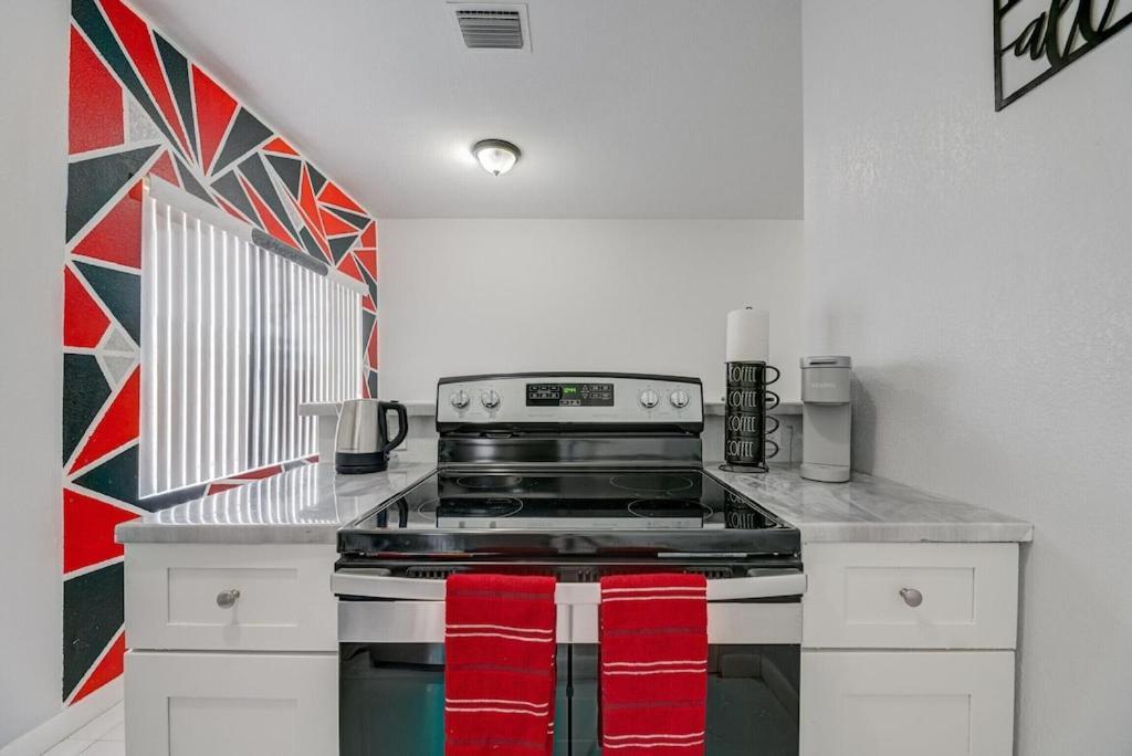 Deco Drive Miami • Near Hard Rock Stadium • South Beach • Wynwood 외부 사진